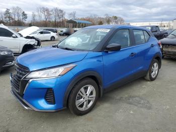  Salvage Nissan Kicks