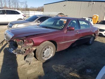  Salvage Lincoln Towncar