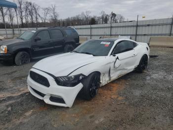  Salvage Ford Mustang