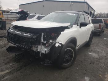  Salvage Nissan Pathfinder