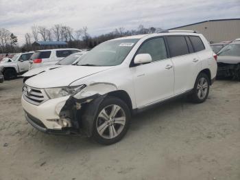  Salvage Toyota Highlander