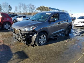  Salvage Hyundai TUCSON