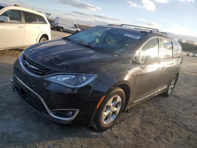  Salvage Chrysler Pacifica