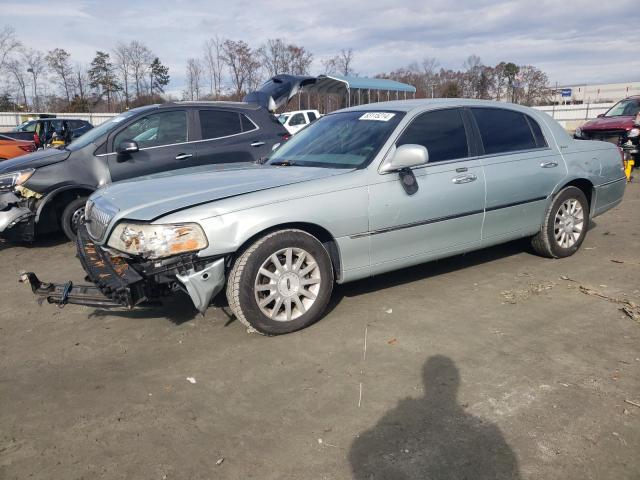  Salvage Lincoln Towncar