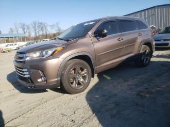  Salvage Toyota Highlander