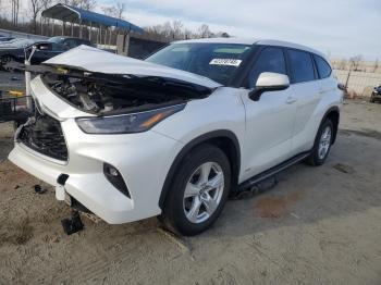  Salvage Toyota Highlander