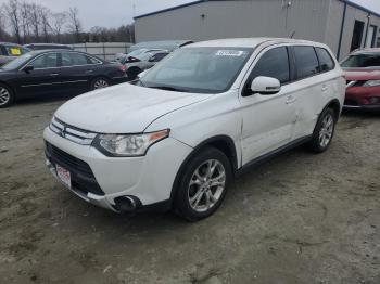  Salvage Mitsubishi Outlander