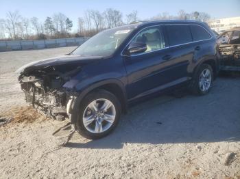  Salvage Toyota Highlander