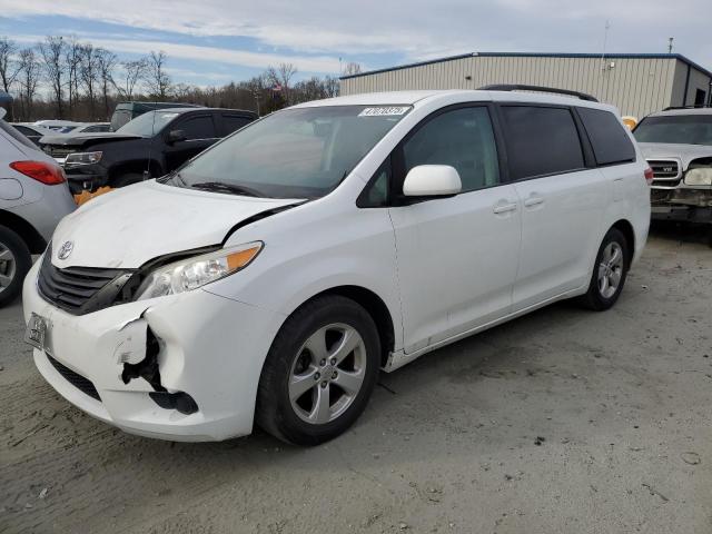  Salvage Toyota Sienna