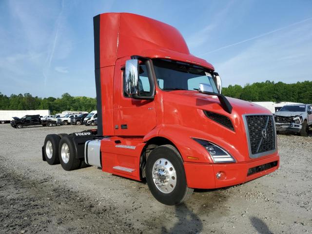  Salvage Volvo Vnr