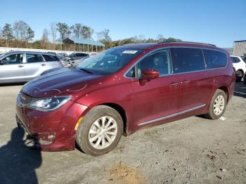  Salvage Chrysler Pacifica