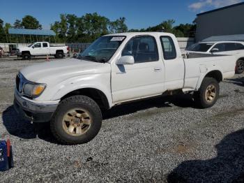  Salvage Toyota Tacoma