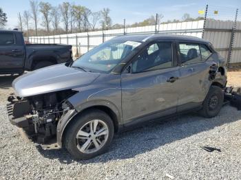  Salvage Nissan Kicks