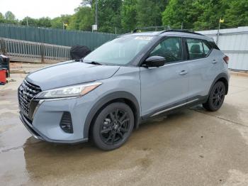  Salvage Nissan Kicks