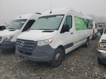  Salvage Mercedes-Benz Sprinter