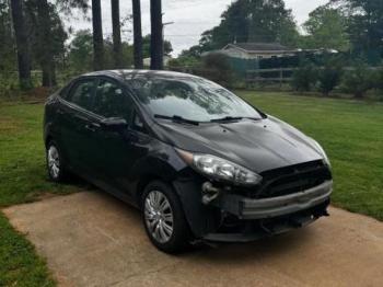  Salvage Ford Fiesta