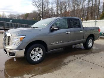  Salvage Nissan Titan