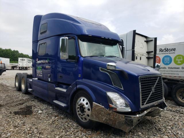  Salvage Volvo Vnl