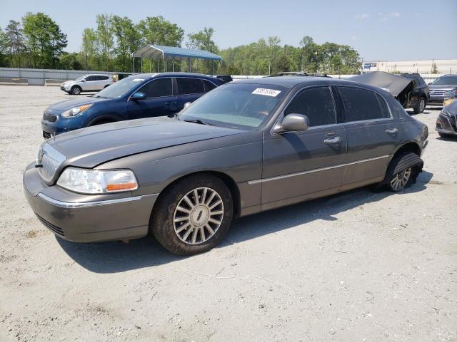  Salvage Lincoln Towncar