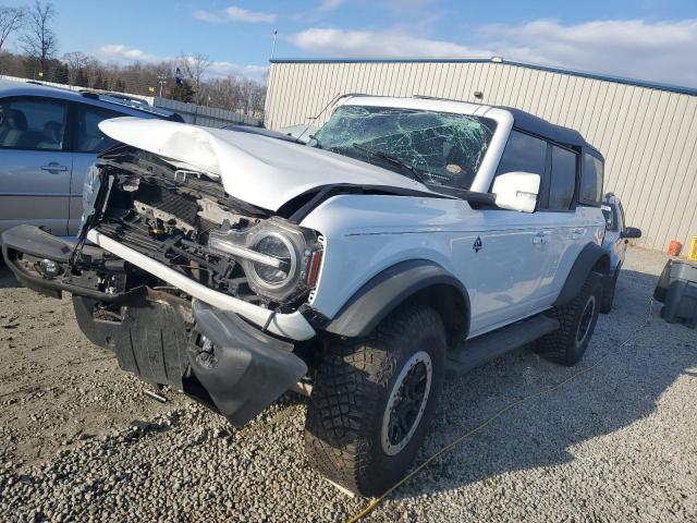  Salvage Ford Bronco