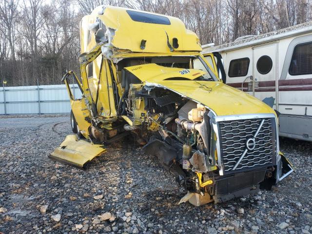  Salvage Volvo Vn