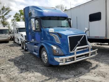  Salvage Volvo Vnl