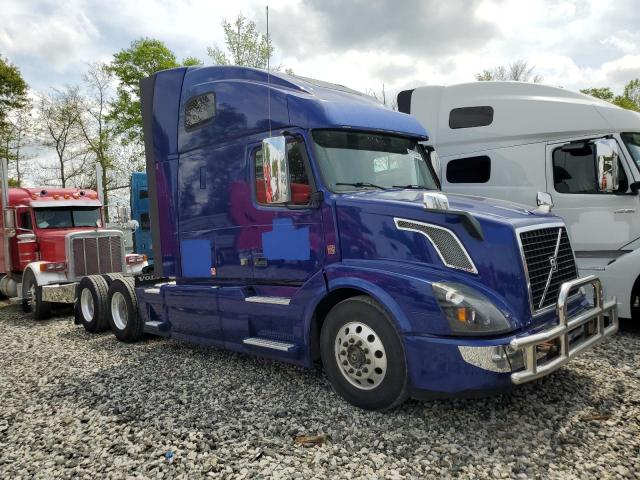  Salvage Volvo Vnl