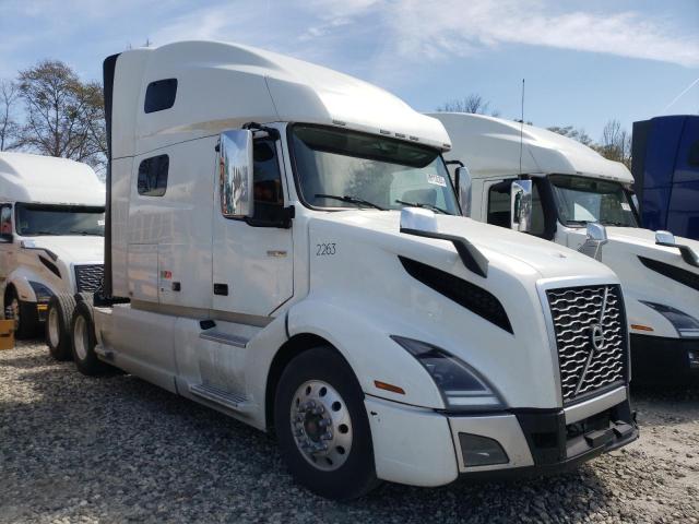  Salvage Volvo Vnl