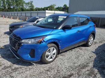  Salvage Nissan Kicks
