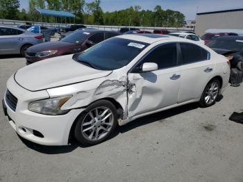  Salvage Nissan Maxima