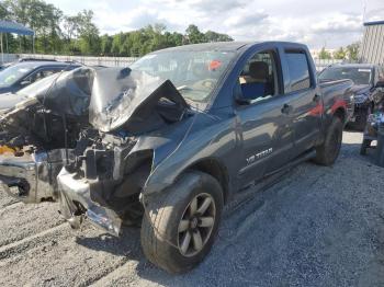  Salvage Nissan Titan