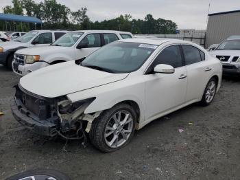  Salvage Nissan Maxima