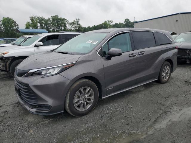  Salvage Toyota Sienna