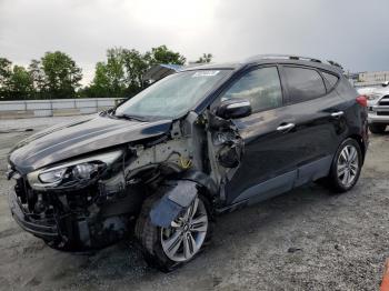  Salvage Hyundai TUCSON
