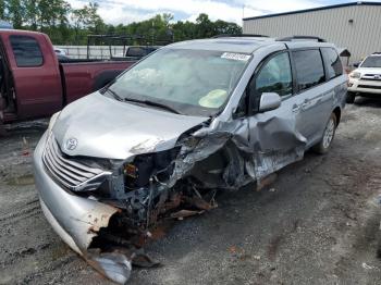  Salvage Toyota Sienna