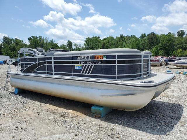  Salvage Bennington Marine Pontoon