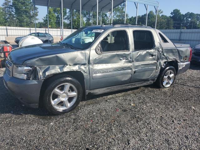  Salvage Chevrolet Avalanche