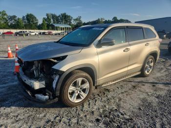  Salvage Toyota Highlander