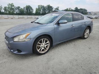  Salvage Nissan Maxima