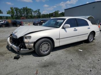  Salvage Lincoln Towncar