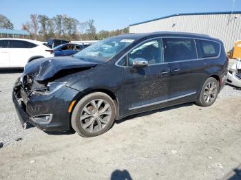  Salvage Chrysler Pacifica