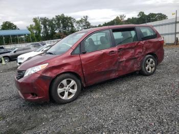  Salvage Toyota Sienna