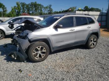  Salvage Jeep Cherokee