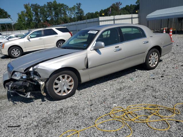  Salvage Lincoln Towncar