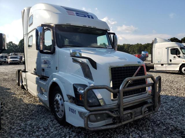  Salvage Volvo Vnl