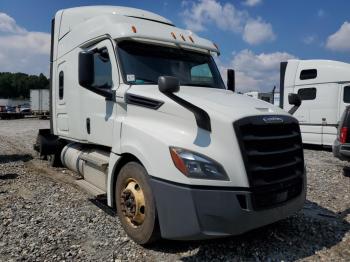  Salvage Freightliner Cascadia 1