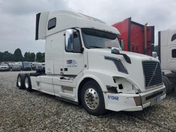  Salvage Volvo Vnl