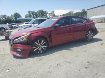  Salvage Nissan Altima