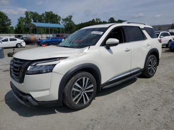  Salvage Nissan Pathfinder
