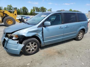  Salvage Chrysler Minivan